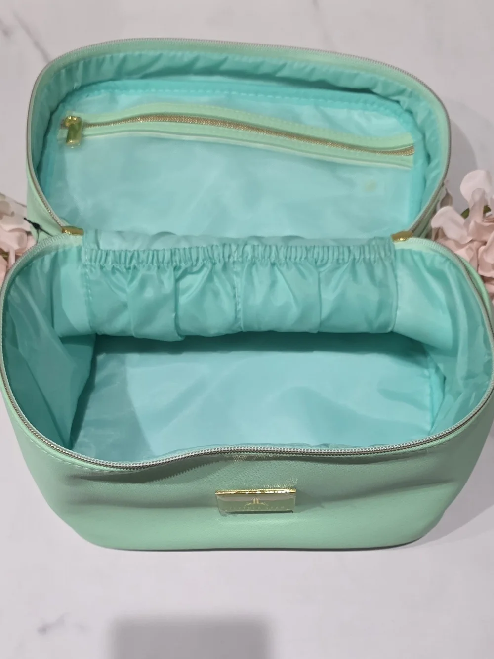 Jeffree Star - Mint Green Cosmetic Travel Case with Accessories